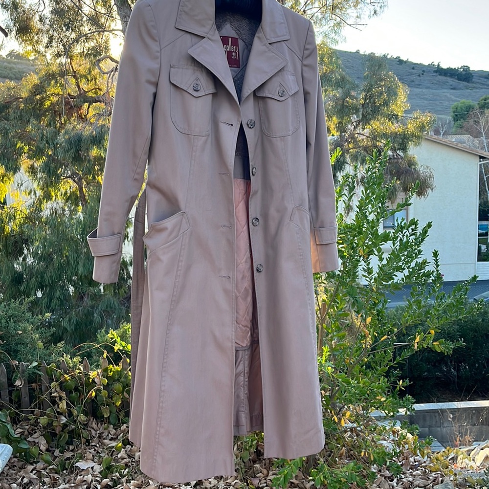 Classic Trench Coat, size 2